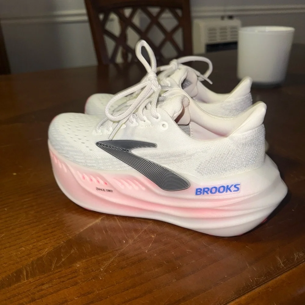 Brooks Glycerin Max  - White and Pink - Picture 2 of 4